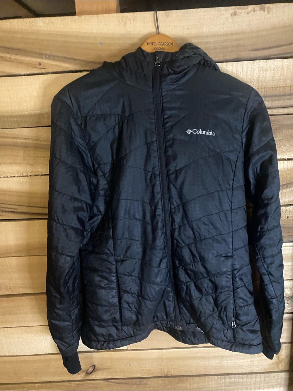 Columbia omniheat women’s hooded puffer jacket size medium black white logos